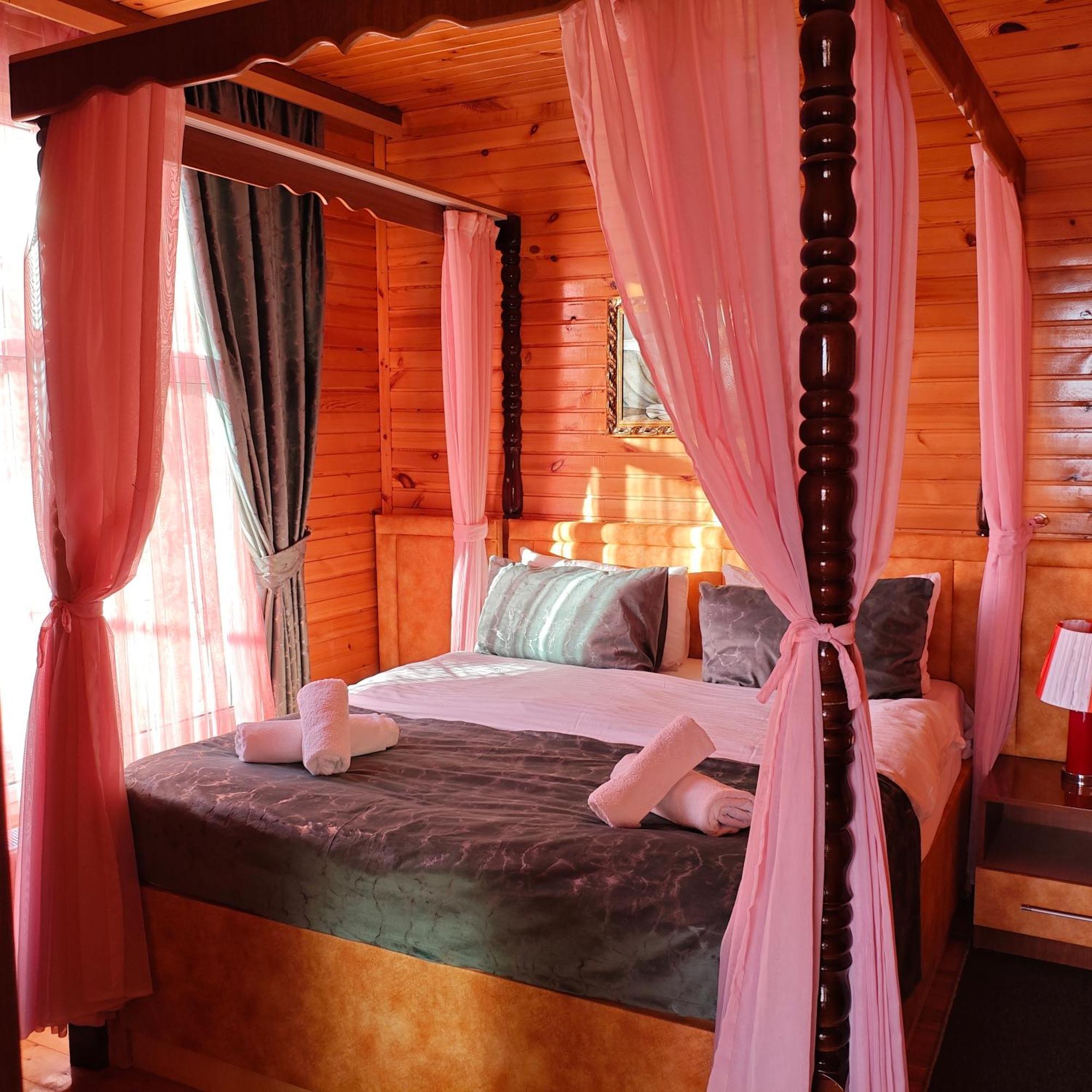 Kungut Hotel & Restaurant Şǝki Zewnętrze zdjęcie